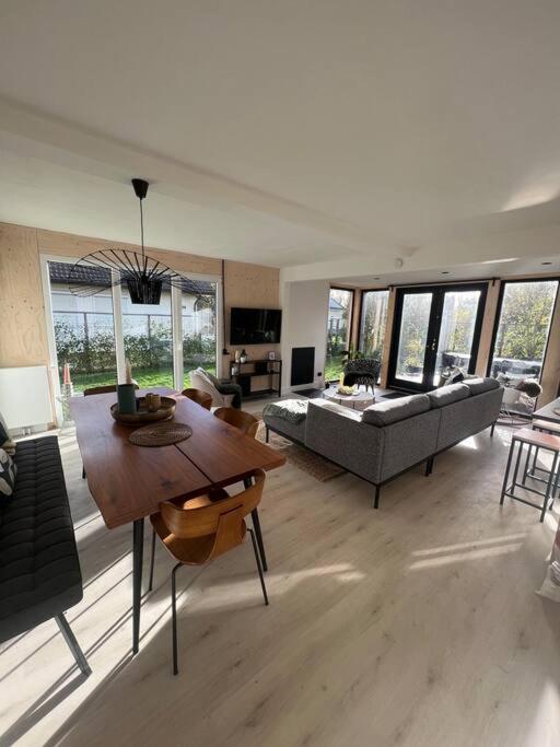 Moderne Bungalow Voor 6 Personen Julianadorp Exterior foto